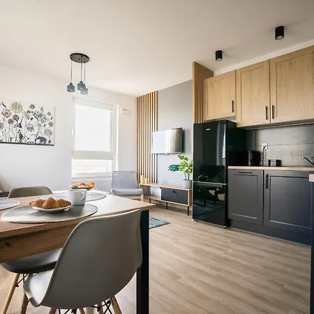 Bizapartments - Modern Flats With Parking Apartment