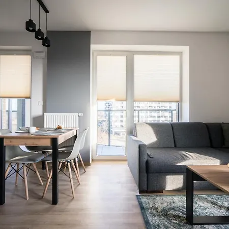 Bizapartments - Modern Flats With Parking Apartment