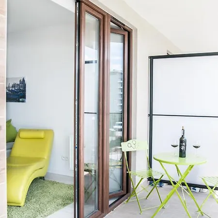 Bizapartments - Modern Flats With Parking *