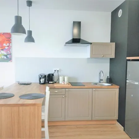 Bizapartments - Modern Flats With Parking
