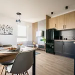 Bizapartments - Modern Flats With Parking Apartman