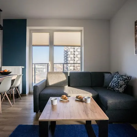 Bizapartments - Modern Flats With Parking *