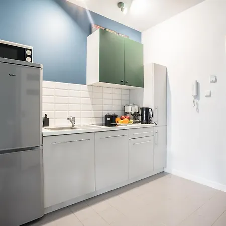 Bizapartments - Modern Flats With Parking Varsóvia