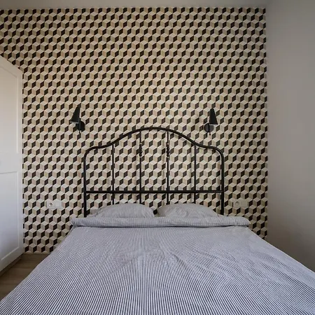 Bizapartments - Modern Flats With Parking