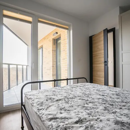 Bizapartments - Modern Flats With Parking *