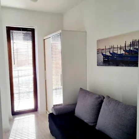 Bizapartments - Modern Flats With Parking Apartamento *