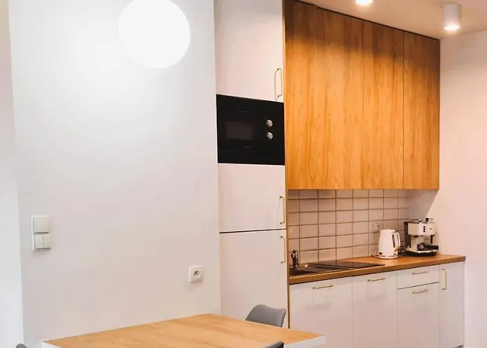 Bizapartments - Modern Flats With Parking