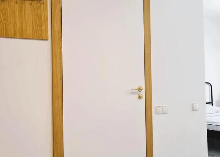 Bizapartments - Modern Flats With Parking *