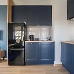 Апартаменты Bizapartments - Modern Flats With Parking